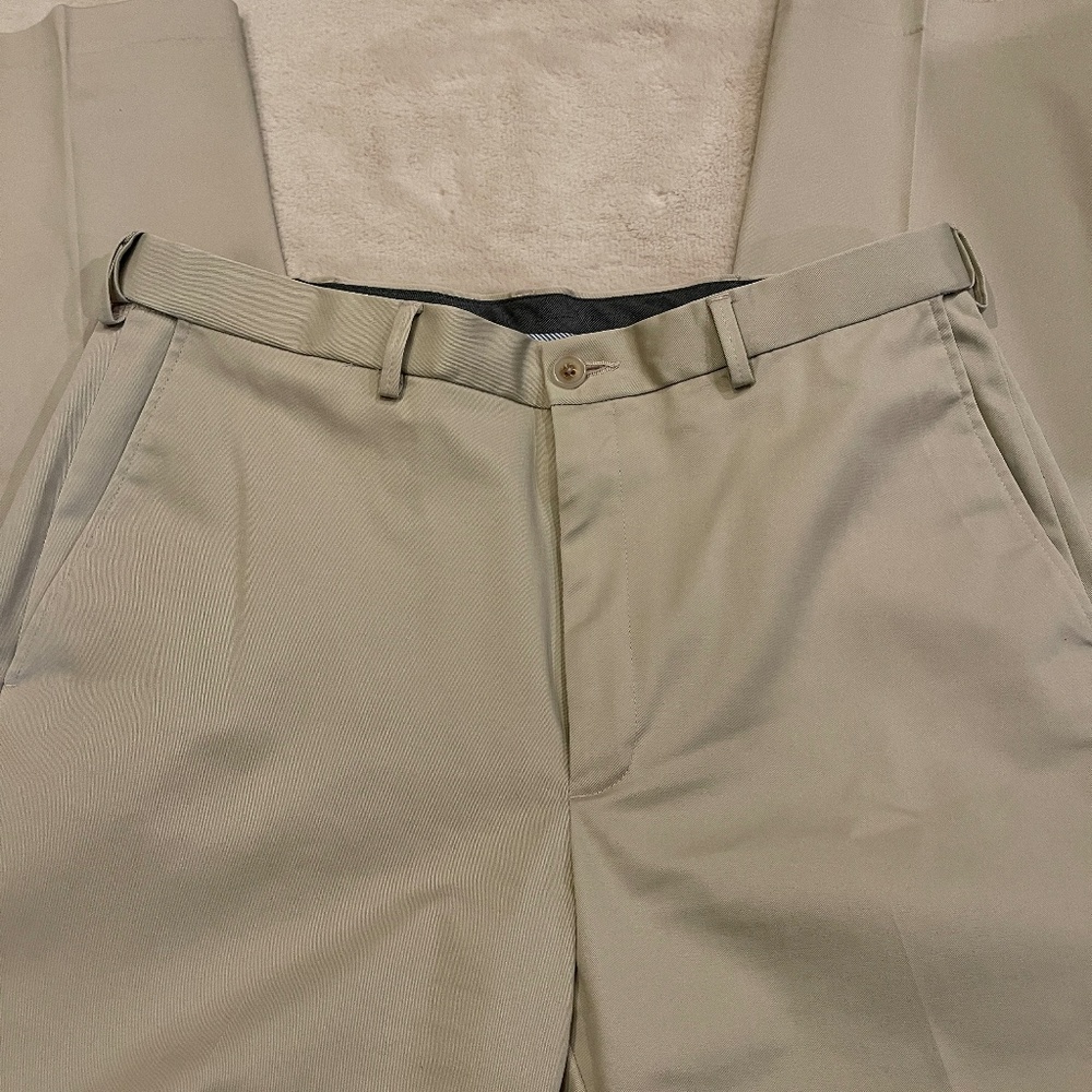 Haggar Classic Fit Khaki Pants